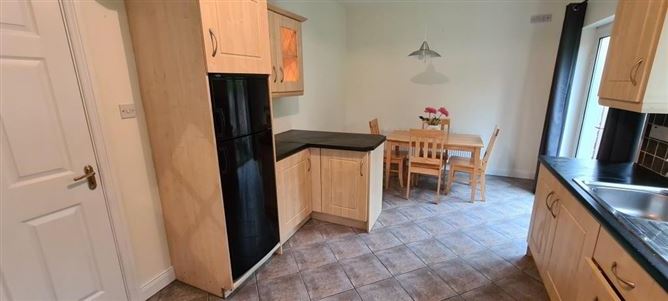 37 Shannon Grove, Carrick-On-Shannon, Leitrim