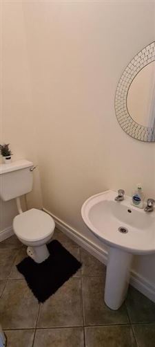 37 Shannon Grove, Carrick-On-Shannon, Leitrim