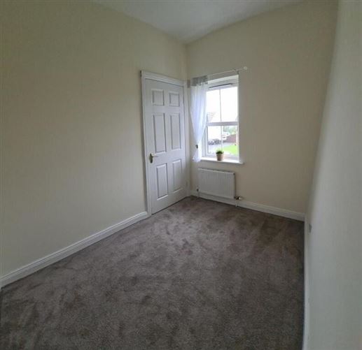 37 Shannon Grove, Carrick-On-Shannon, Leitrim
