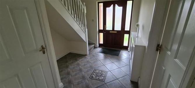 37 Shannon Grove, Carrick-On-Shannon, Leitrim