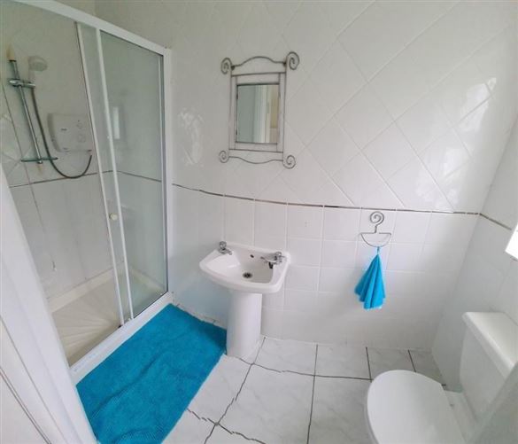 37 Shannon Grove, Carrick-On-Shannon, Leitrim