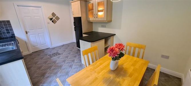 37 Shannon Grove, Carrick-On-Shannon, Leitrim