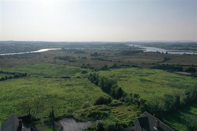 37 Shannon Grove, Carrick-On-Shannon, Leitrim