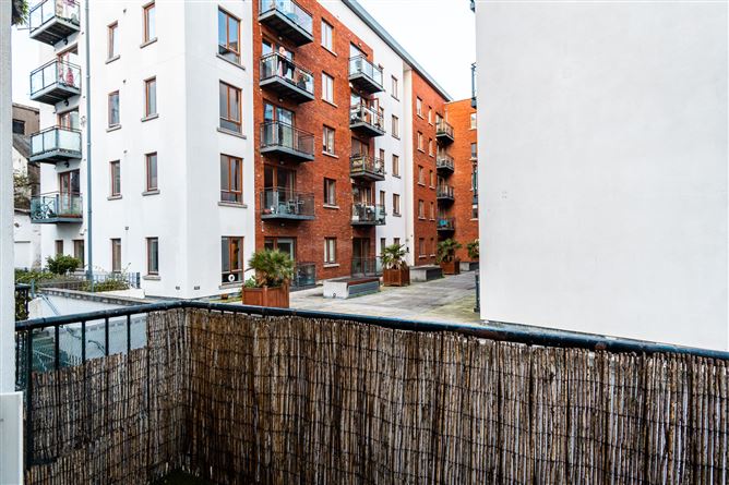 Apt 13, Belvedere Court, 30 North Great Georges St, Dublin 1, Dublin