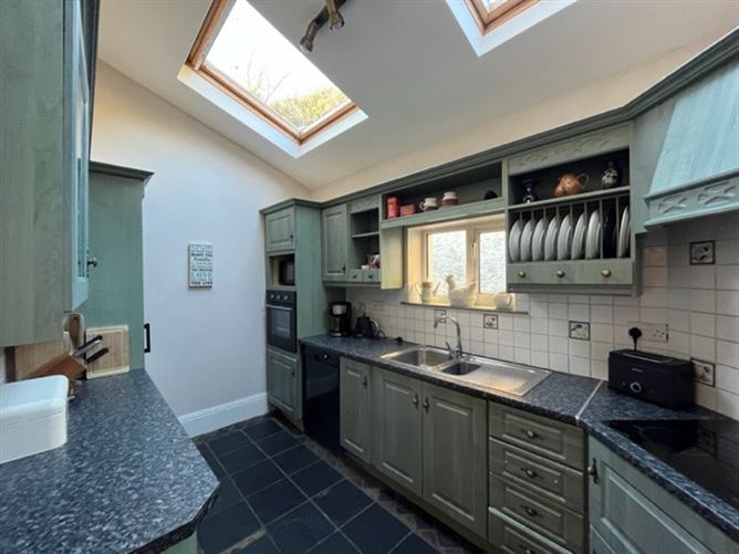 Rosenburg Low Road, Cobh, Cork