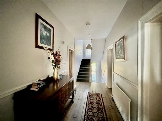 Rosenburg Low Road, Cobh, Cork