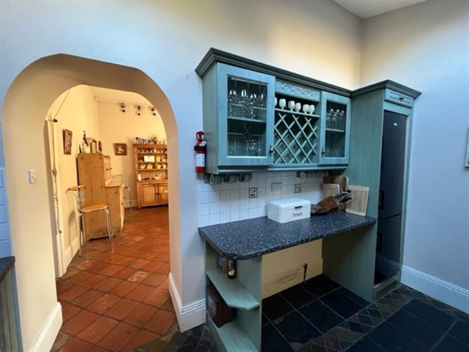 Rosenburg Low Road, Cobh, Cork