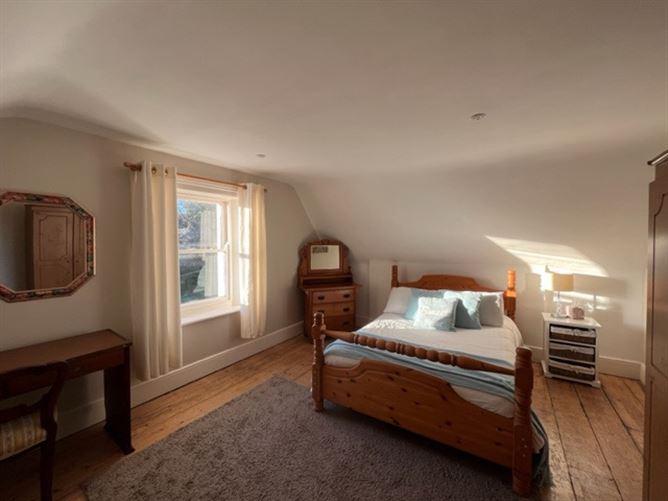 Rosenburg Low Road, Cobh, Cork