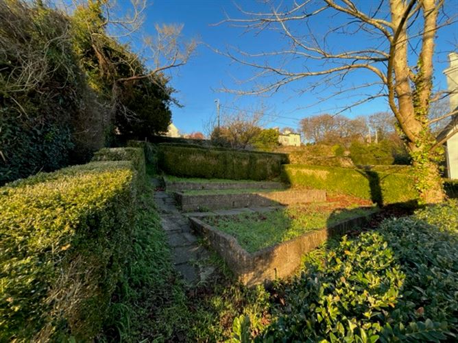 Rosenburg Low Road, Cobh, Cork