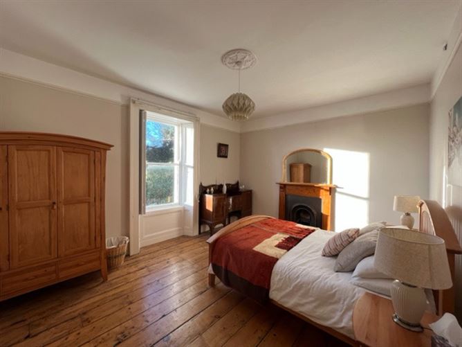 Rosenburg Low Road, Cobh, Cork