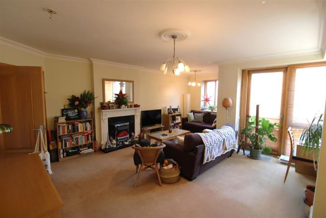 9 Keane Hall, Collegwood, Castleknock,   Dublin 15