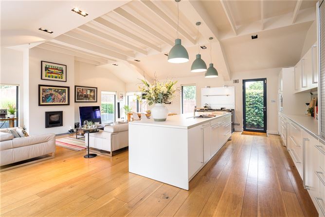 Lisadell, Tuites Lane, Old Golf Links Road, Blackrock, Co. Louth