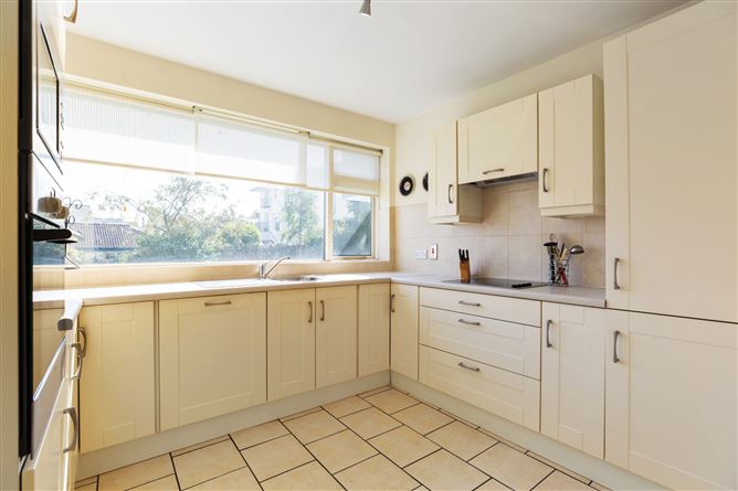 23 Seabank Court, Sandycove, Co. Dublin