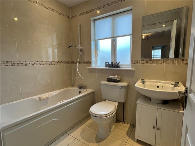 89 Dromroe Avenue, Woodhaven , Castletroy, Limerick