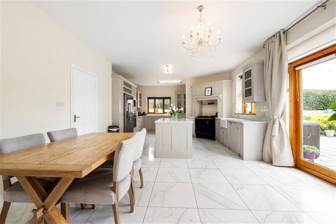 Trewithen Lodge on 5.5 acres & stables, Bonnettstown, Tullaroan Road, Co. Kilkenny