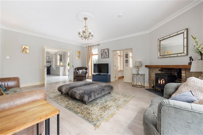 Trewithen Lodge on 5.5 acres & stables, Bonnettstown, Tullaroan Road, Co. Kilkenny