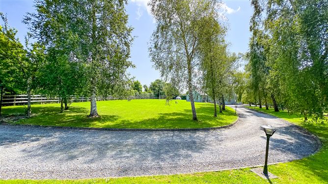 Trewithen Lodge on 5.5 acres & stables, Bonnettstown, Tullaroan Road, Co. Kilkenny