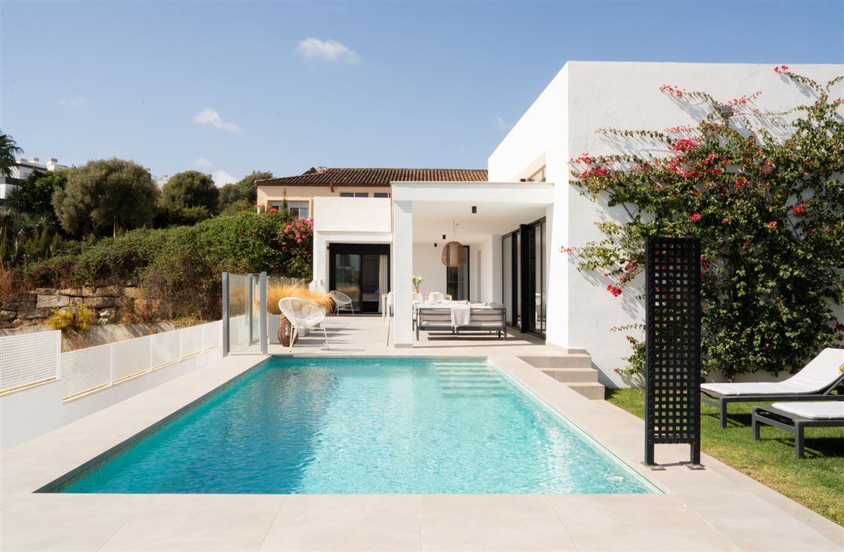 {name:Malaga, codeiso:MA}, Estepona, Estepona West, Valle Romano, Spain - COSTA-01311P