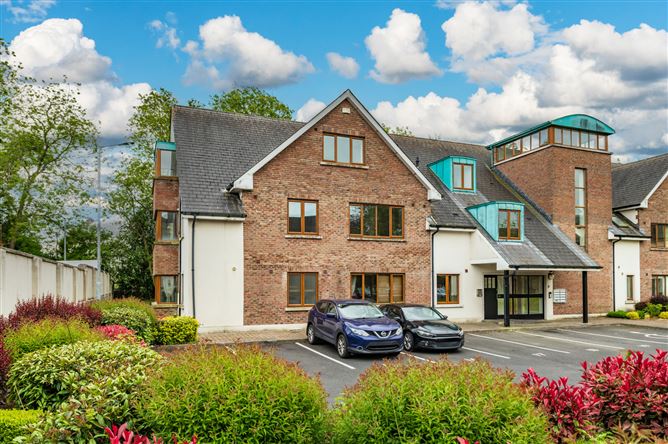 https://photos-a.propertyimages.ie/media/5/7/9/5001975/1764e2b8-f3f6-4a51-b320-c42061e8d2b6_l.jpg