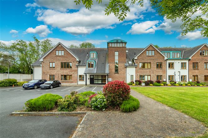 https://photos-a.propertyimages.ie/media/5/7/9/5001975/1764e2b8-f3f6-4a51-b320-c42061e8d2b6_l.jpg