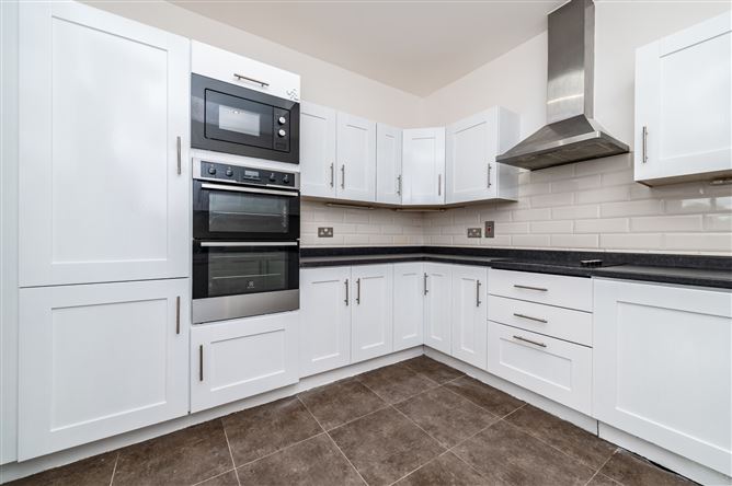 https://photos-a.propertyimages.ie/media/5/7/9/5001975/1764e2b8-f3f6-4a51-b320-c42061e8d2b6_l.jpg