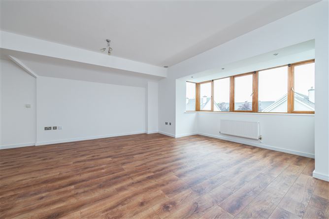 https://photos-a.propertyimages.ie/media/5/7/9/5001975/1764e2b8-f3f6-4a51-b320-c42061e8d2b6_l.jpg