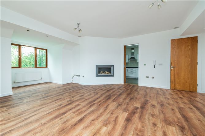 https://photos-a.propertyimages.ie/media/5/7/9/5001975/1764e2b8-f3f6-4a51-b320-c42061e8d2b6_l.jpg