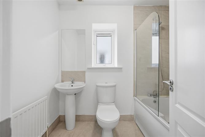 Photo 13 of 22 — 46 Castlemoyne, Balgriffin, Dublin
