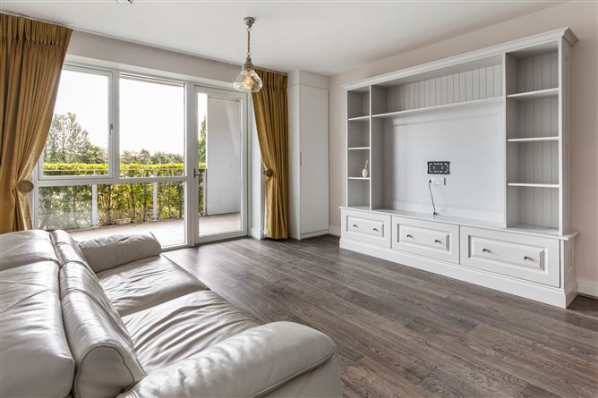 4 Orchard Hall, Hamilton Park, Castleknock, Dublin 15