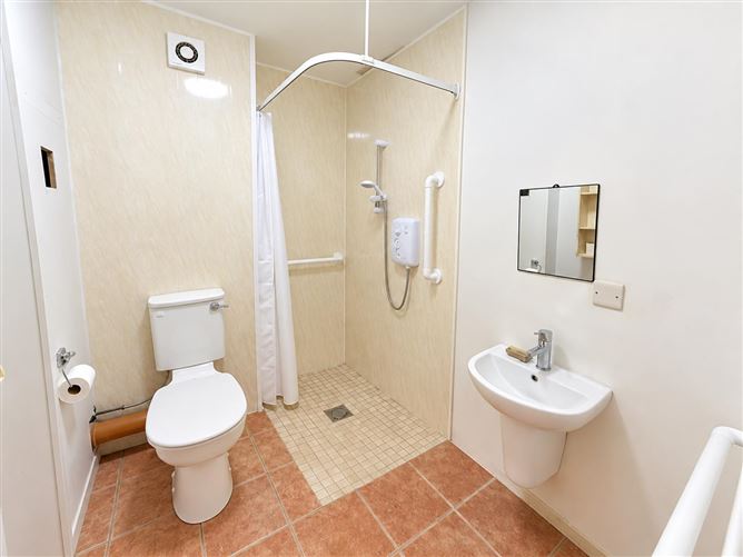 28 Belgium Park, Monaghan Town