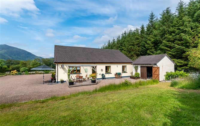 Kennedys Cottage, Cummeen Upper, Kilgarvan, Co. Kerry