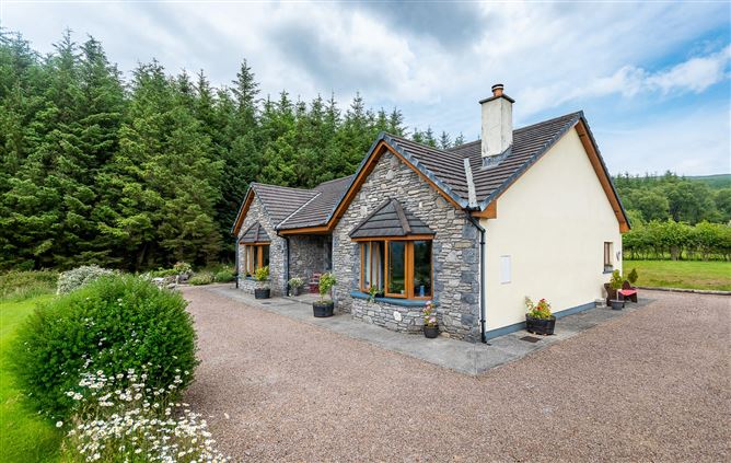 Kennedys Cottage, Cummeen Upper, Kilgarvan, Co. Kerry