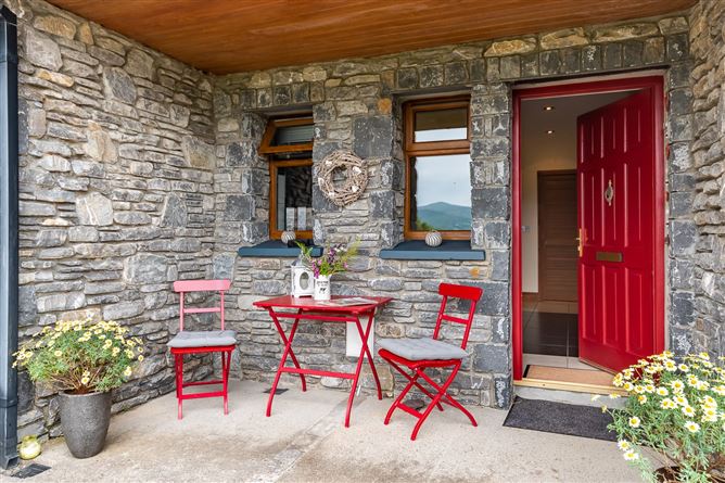 Kennedys Cottage, Cummeen Upper, Kilgarvan, Co. Kerry
