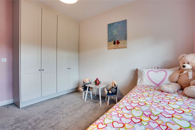34 Woodbank, Shankill, Dublin 18