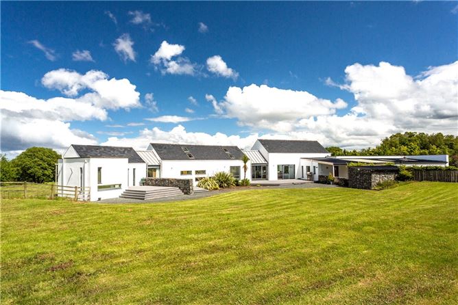 Moorfield Lodge, Aughnagaddy, Ramelton, Co. Donegal