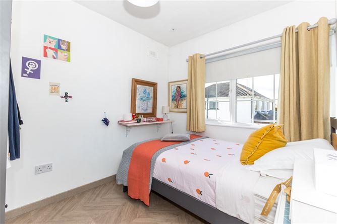 12 Tudor Court, Malahide,   County Dublin