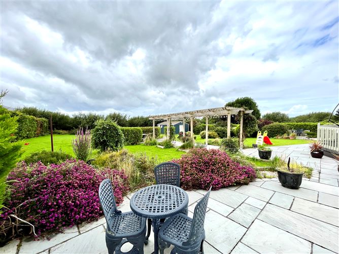 Hillcrest, Tonavane, Tralee, Kerry