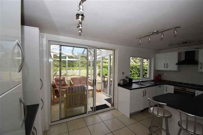 Cascia Ville, 15 Marble Hall Park, Ballinlough, Cork