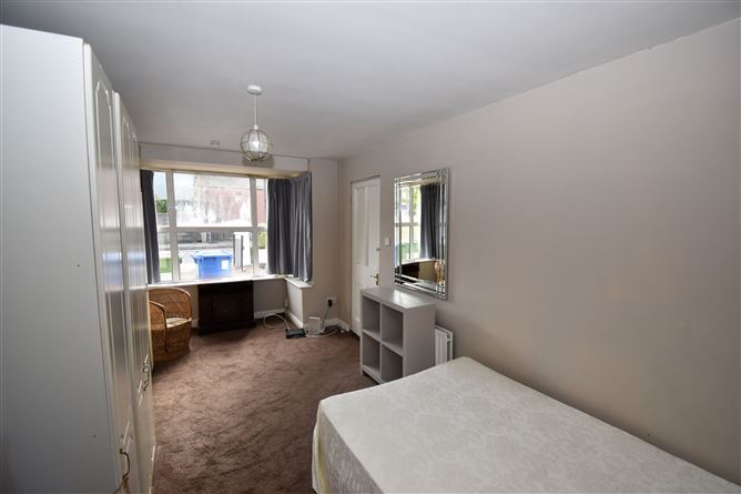 Cascia Ville, 15 Marble Hall Park, Ballinlough, Cork