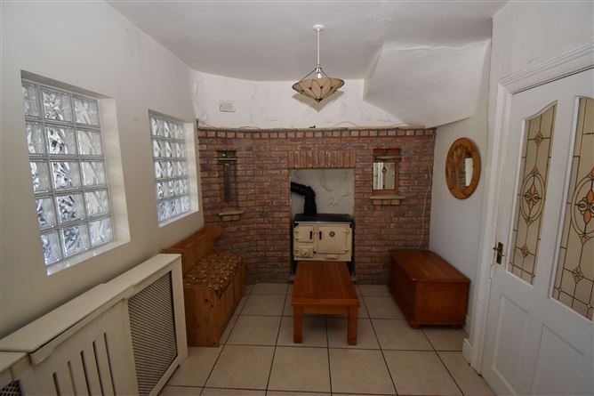 Cascia Ville, 15 Marble Hall Park, Ballinlough, Cork