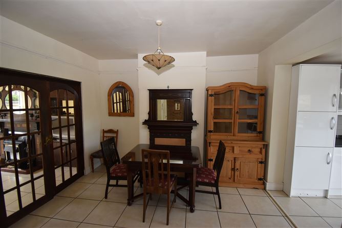 Cascia Ville, 15 Marble Hall Park, Ballinlough, Cork