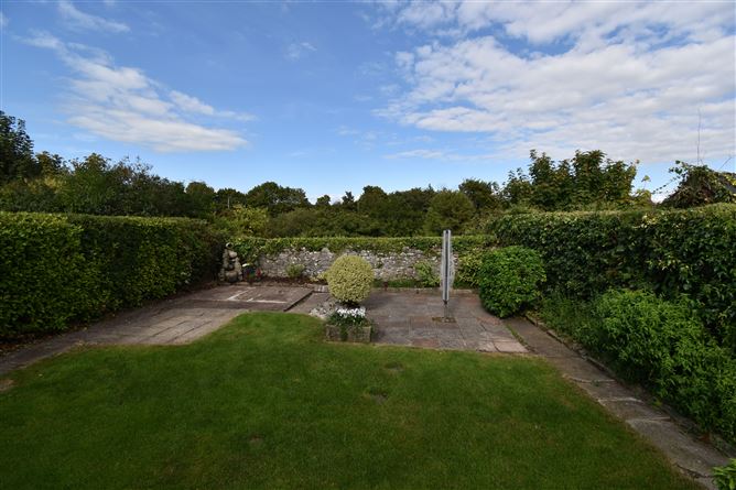 Cascia Ville, 15 Marble Hall Park, Ballinlough, Cork