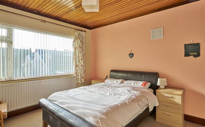 https://photos-a.propertyimages.ie/media/5/8/0/4904085/4c623c0a-320d-4d96-9c7e-d2acbbff4cb1_l.jpg