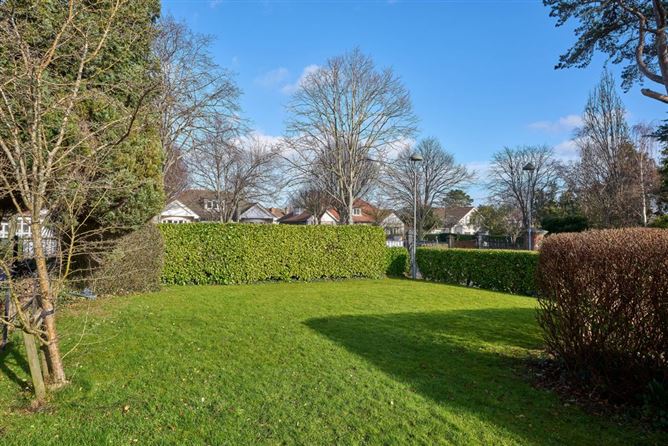 https://photos-a.propertyimages.ie/media/5/8/0/4904085/4c623c0a-320d-4d96-9c7e-d2acbbff4cb1_l.jpg