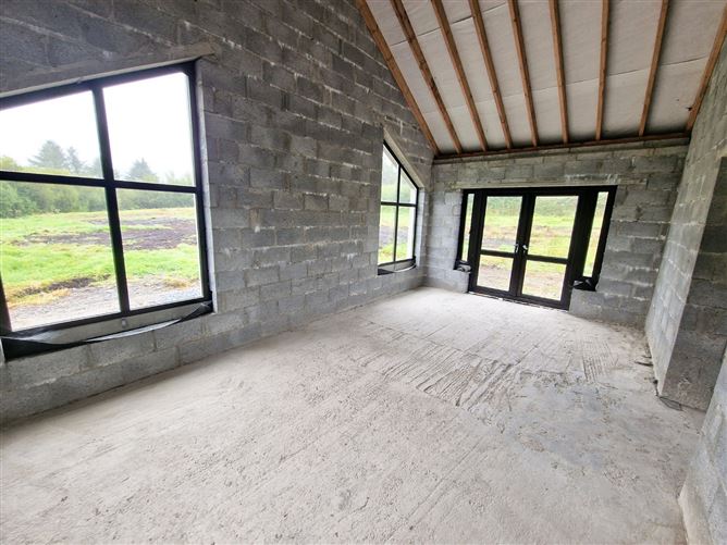 Photo 11 of 23 — Beneden, Caherea, Lissycasey, Ennis, Co. Clare