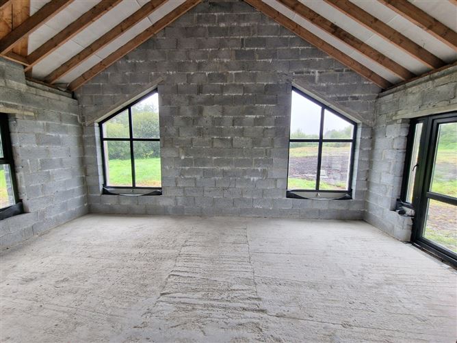 Photo 10 of 23 — Beneden, Caherea, Lissycasey, Ennis, Co. Clare