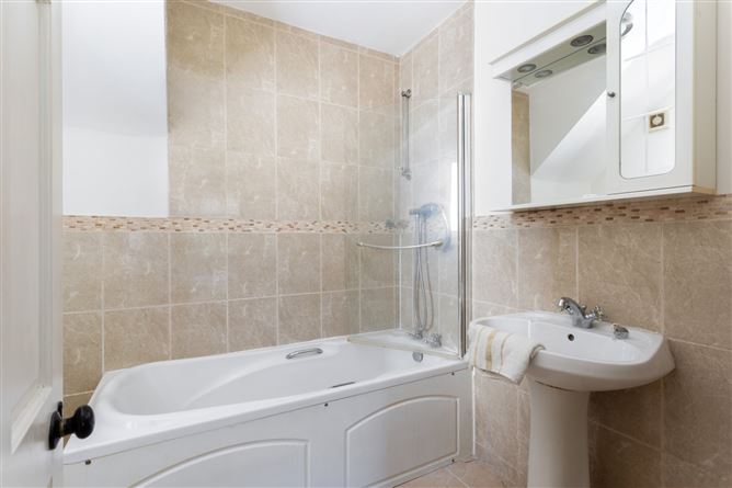 172 Delwood Park, Castleknock, Dublin 15
