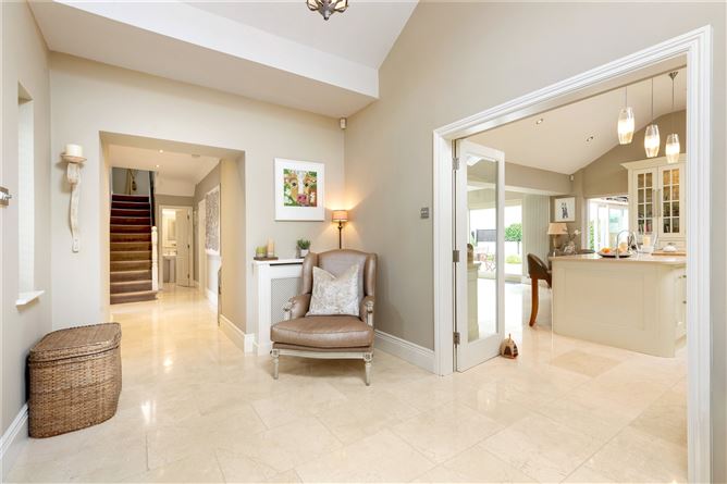 16 Stepaside Park, Stepaside, Dublin 18
