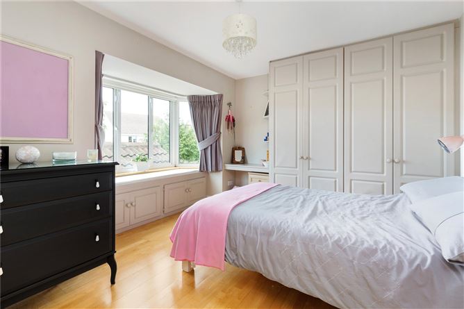 16 Stepaside Park, Stepaside, Dublin 18