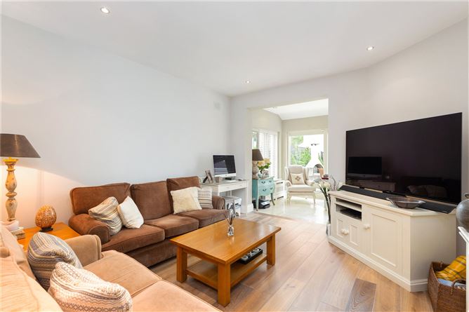 16 Stepaside Park, Stepaside, Dublin 18